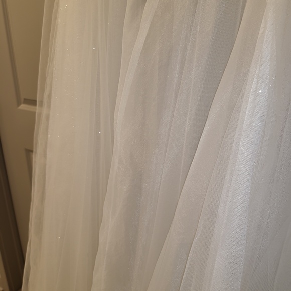 Detachable Designer Wedding Dress Train - Picture 4 of 7